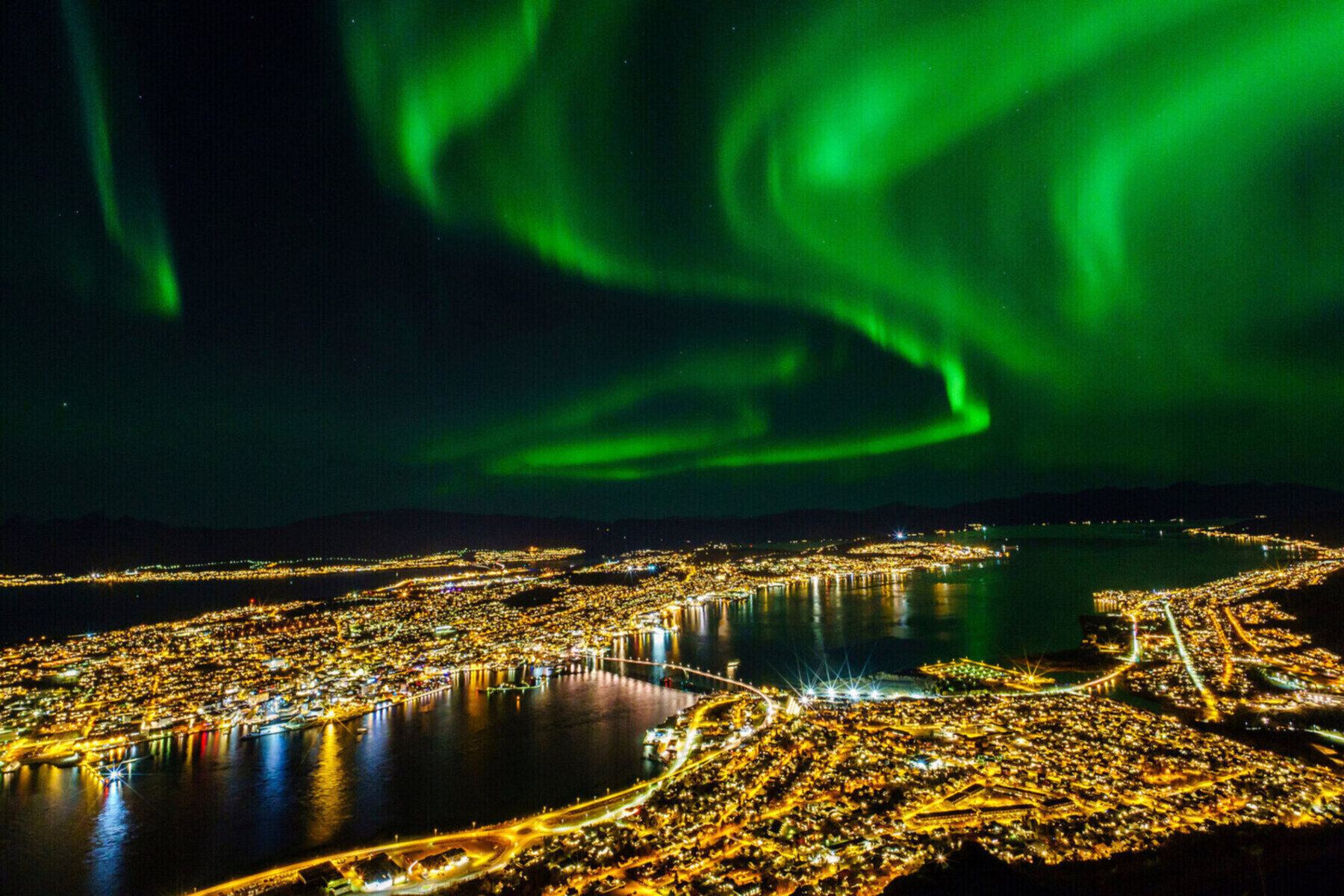 the northern lights in | Norway | Visit Tromso