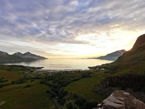 Oversiktsbilde over Grøtfjord