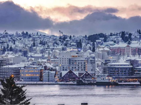 Radisson Blu Hotel fra sjøen