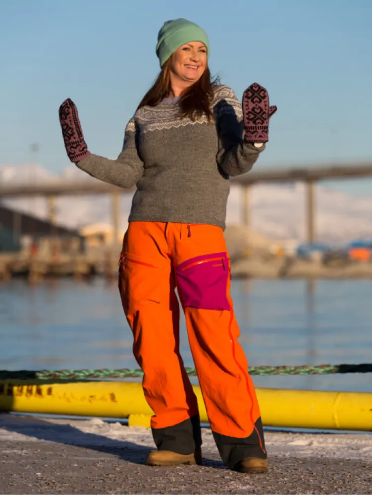 Lady showing how to dress in the Arctic in Tromso