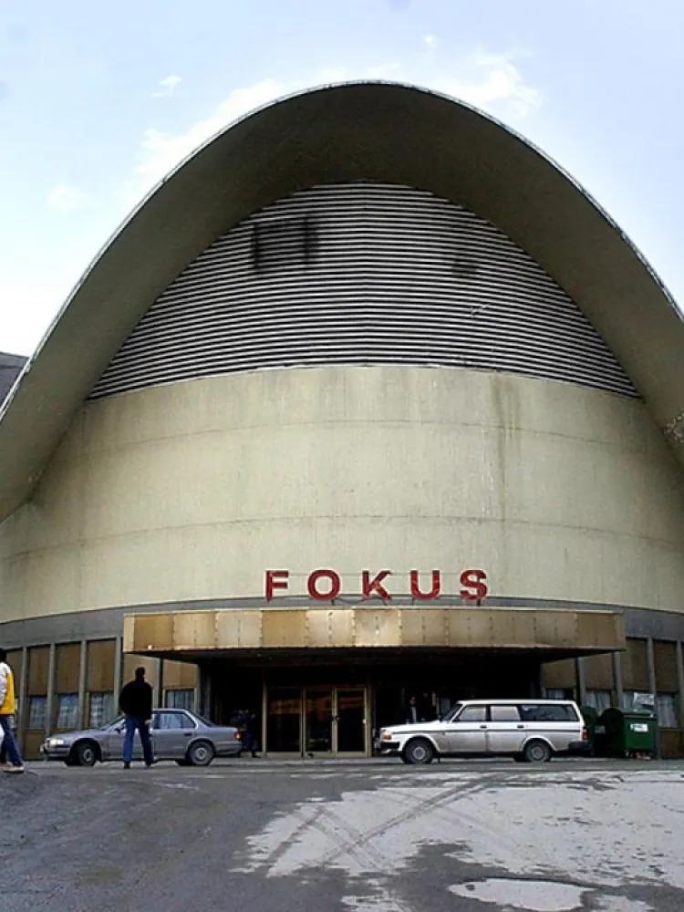 Outside the old focus cinema which is today Tromsø library