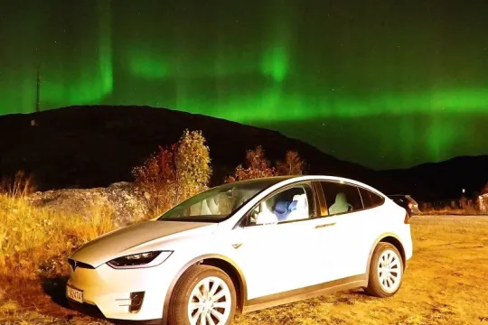 Northern Lights Wildlife Tour from Tromsø with eco-friendly Tesla