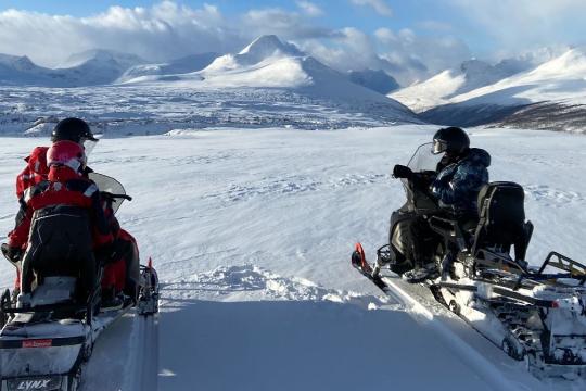 Snøskutersafari i nordnorsk natur - dagstur med North Experience