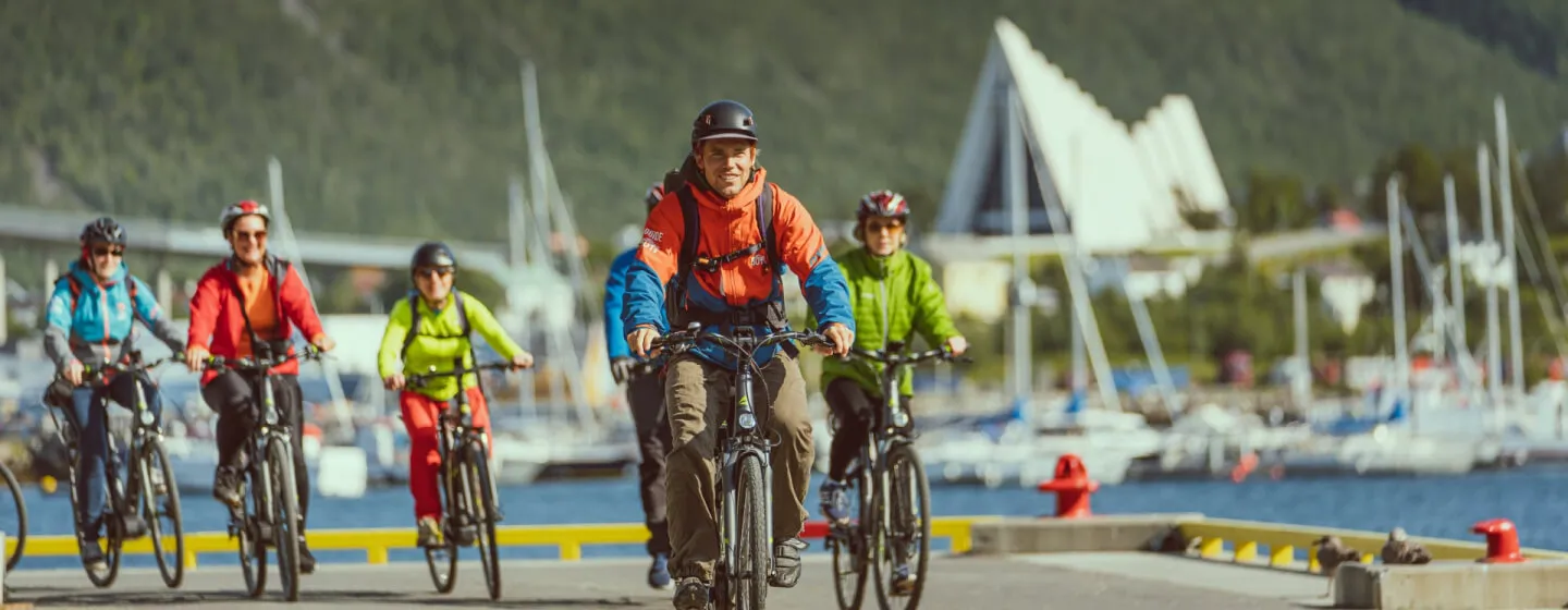 sommer sykkeltur i Tromsø