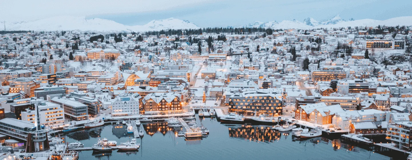 Troms by på vinter sett ovenfra